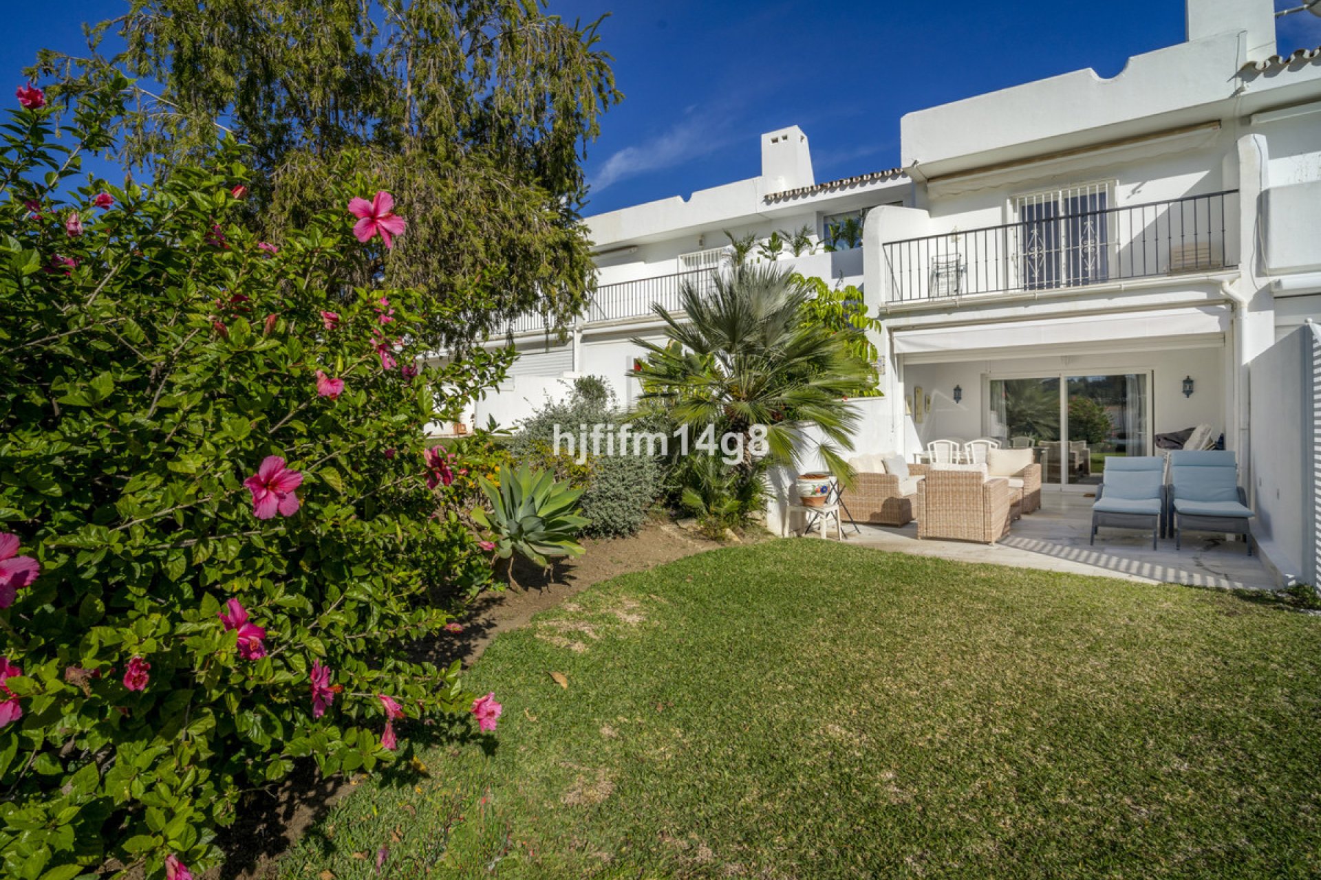 Resale - House - Townhouse - Marbella - Nueva Andalucia