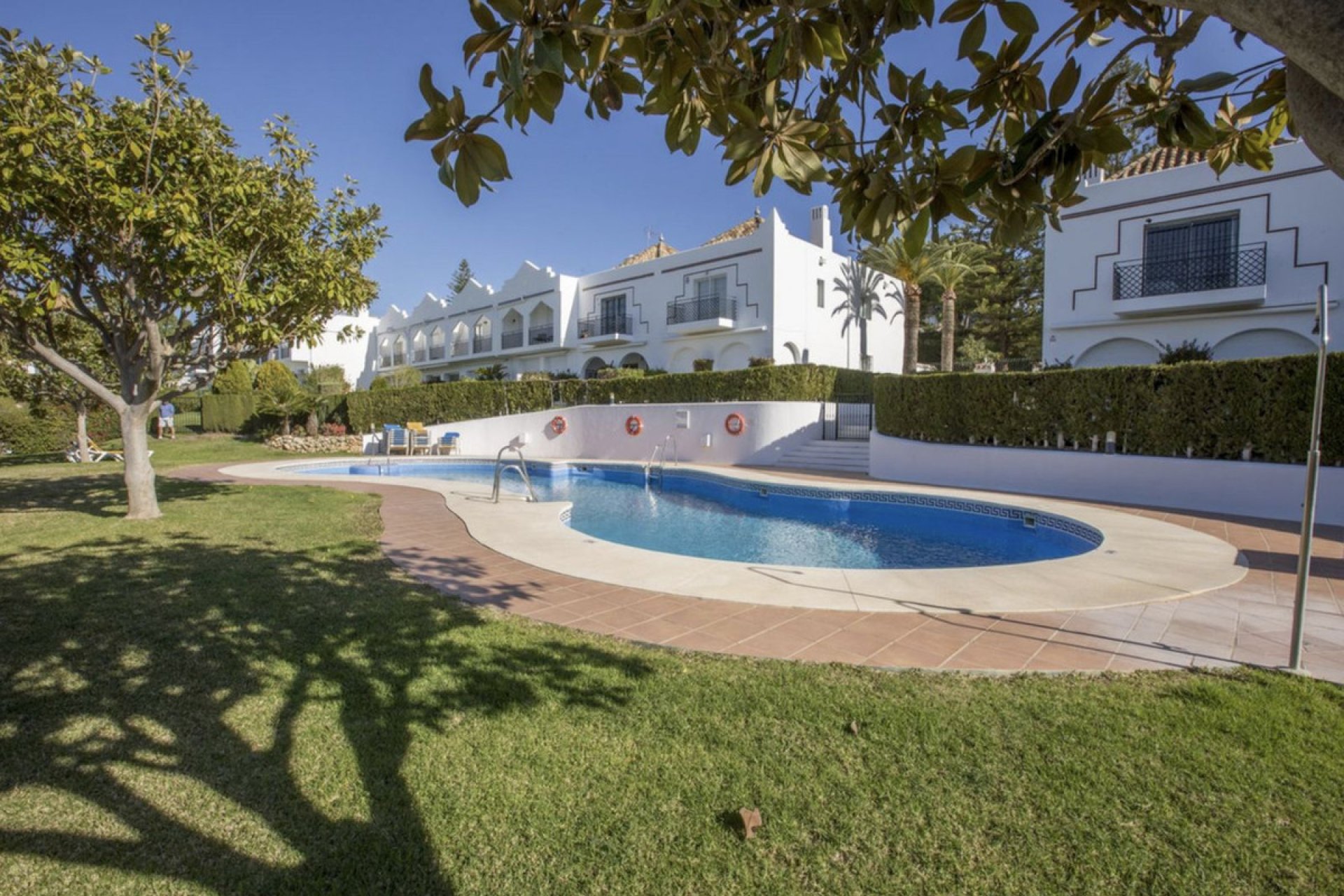 Resale - House - Townhouse - Marbella - Nueva Andalucia