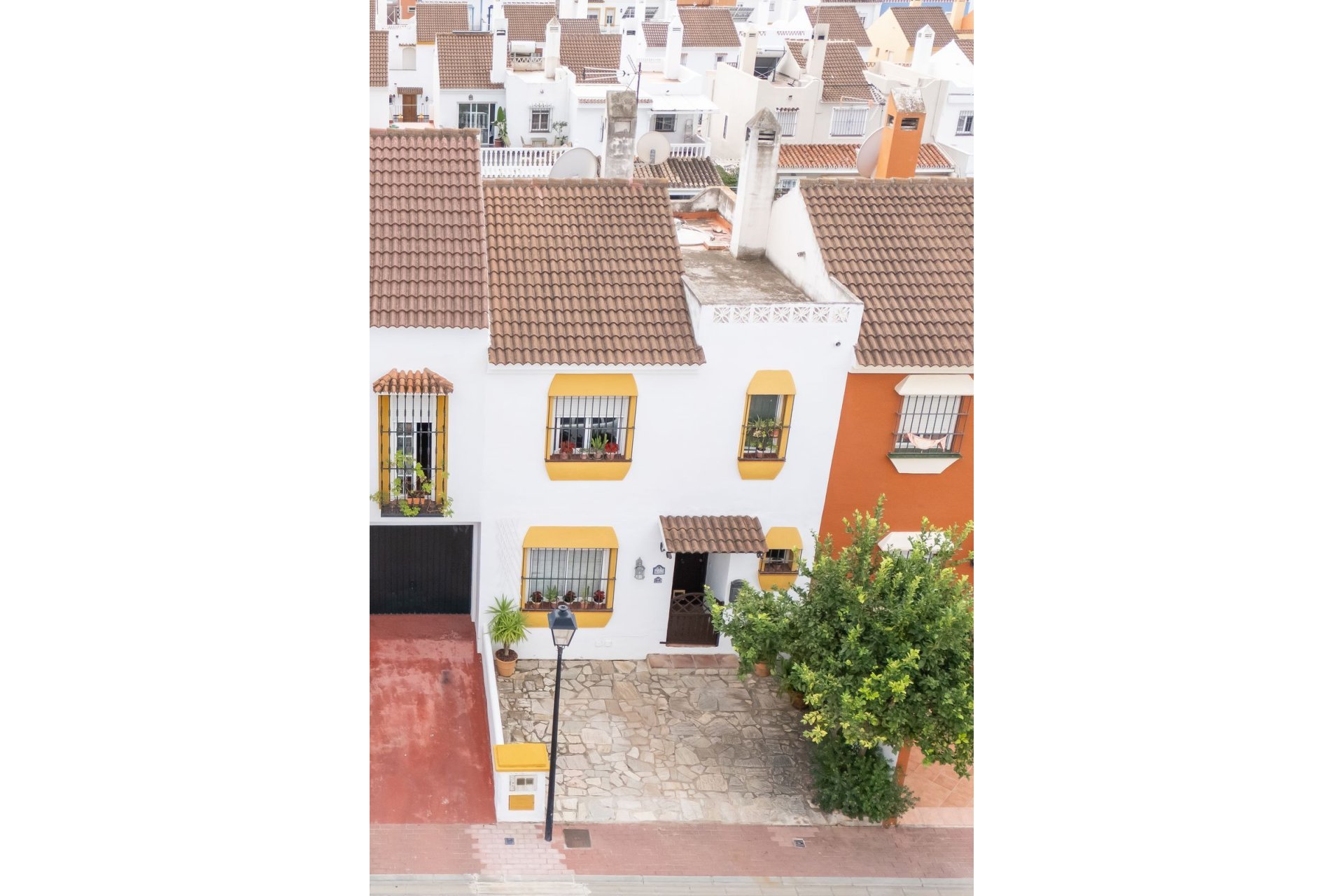 Resale - House - Townhouse - Marbella - Nueva Andalucia