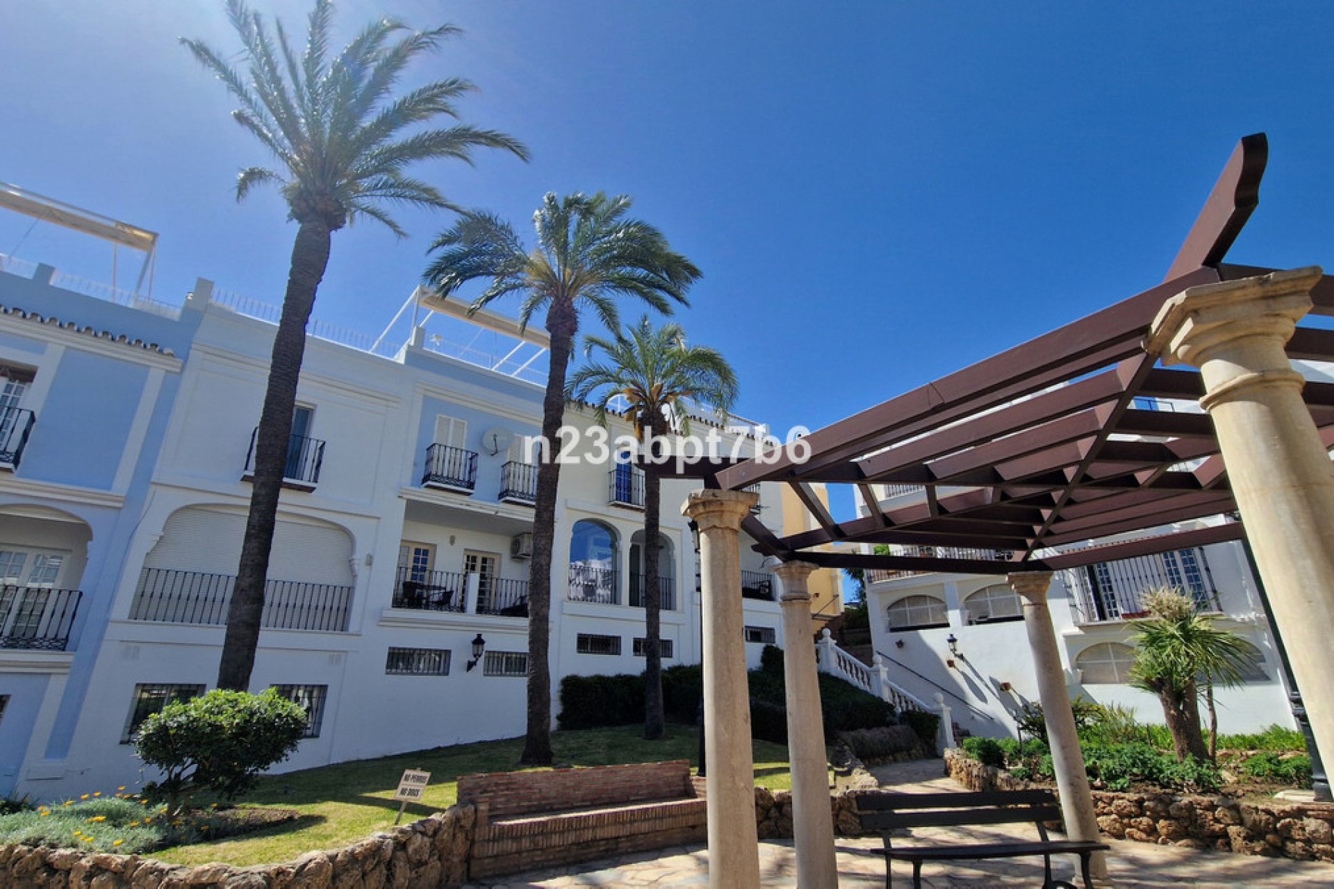 Resale - House - Townhouse - Marbella - Nueva Andalucia