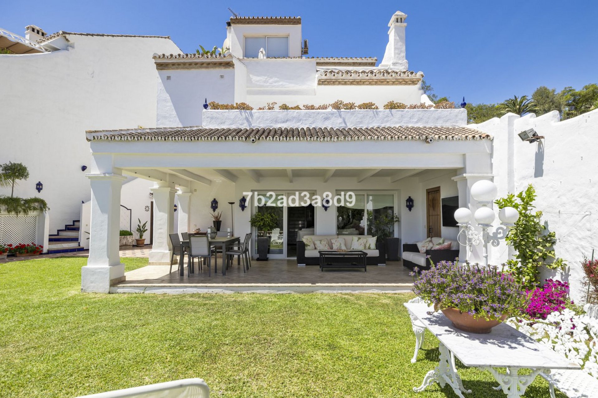 Resale - House - Townhouse - Marbella - Nueva Andalucia