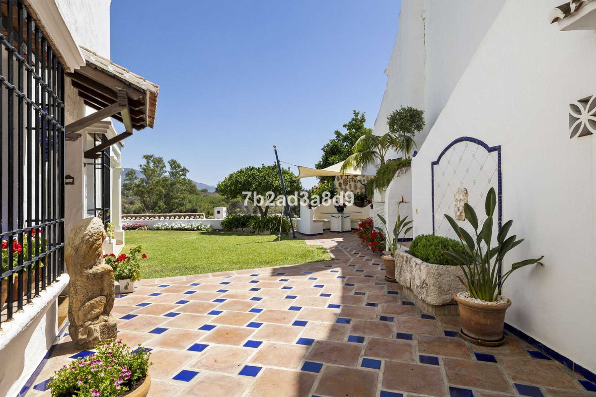 Resale - House - Townhouse - Marbella - Nueva Andalucia