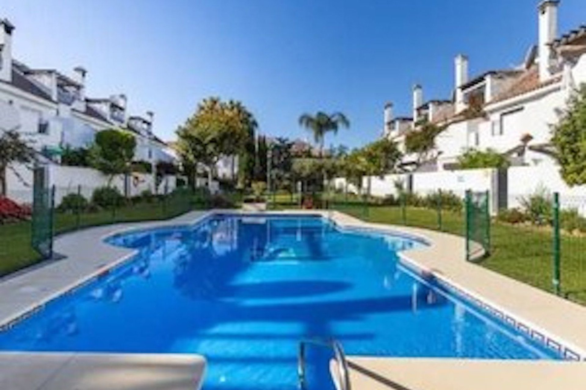 Resale - House - Townhouse - Marbella - Nueva Andalucia