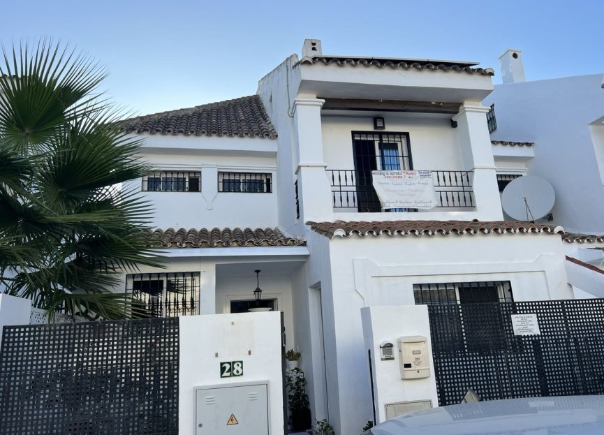 Resale - House - Townhouse - Marbella - Nueva Andalucia