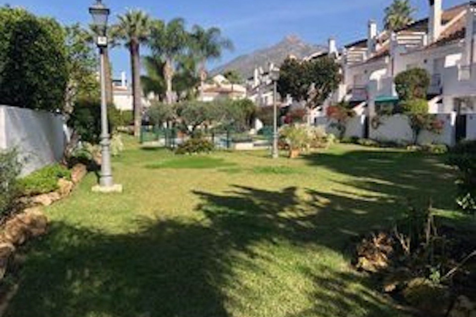 Resale - House - Townhouse - Marbella - Nueva Andalucia