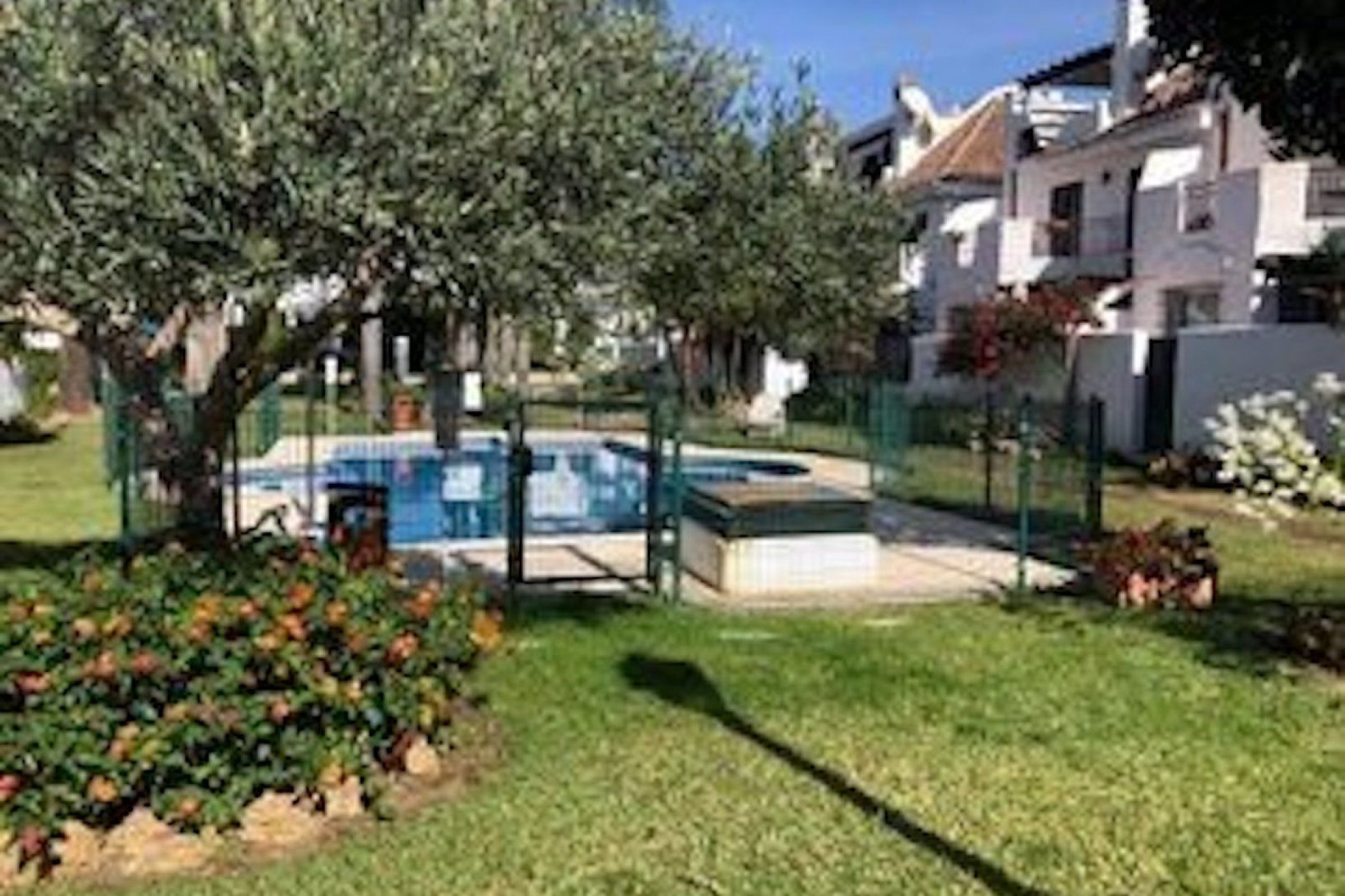 Resale - House - Townhouse - Marbella - Nueva Andalucia