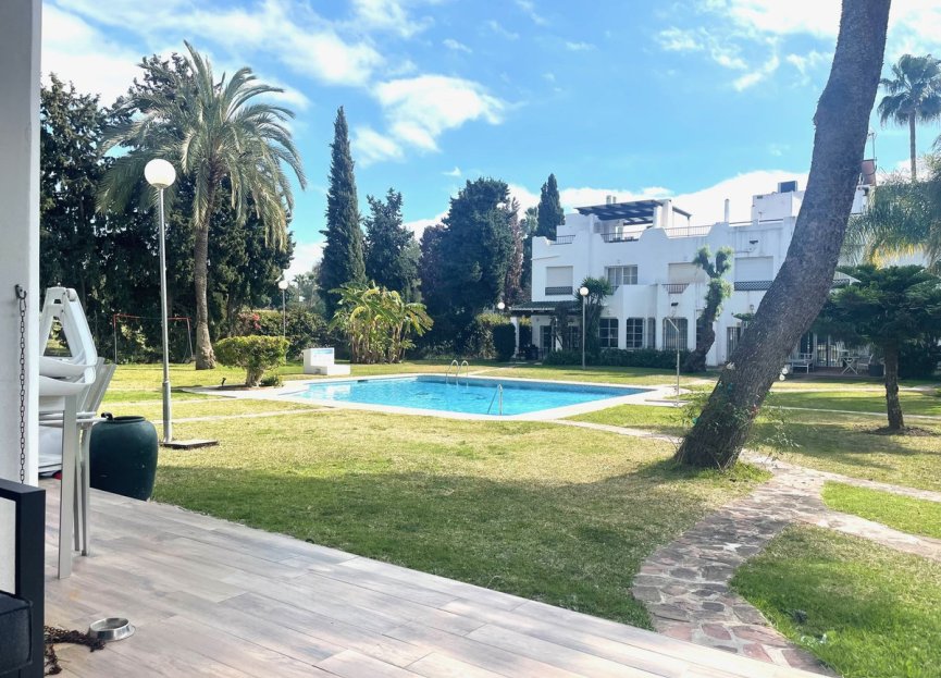 Resale - House - Townhouse - Marbella - Nueva Andalucia