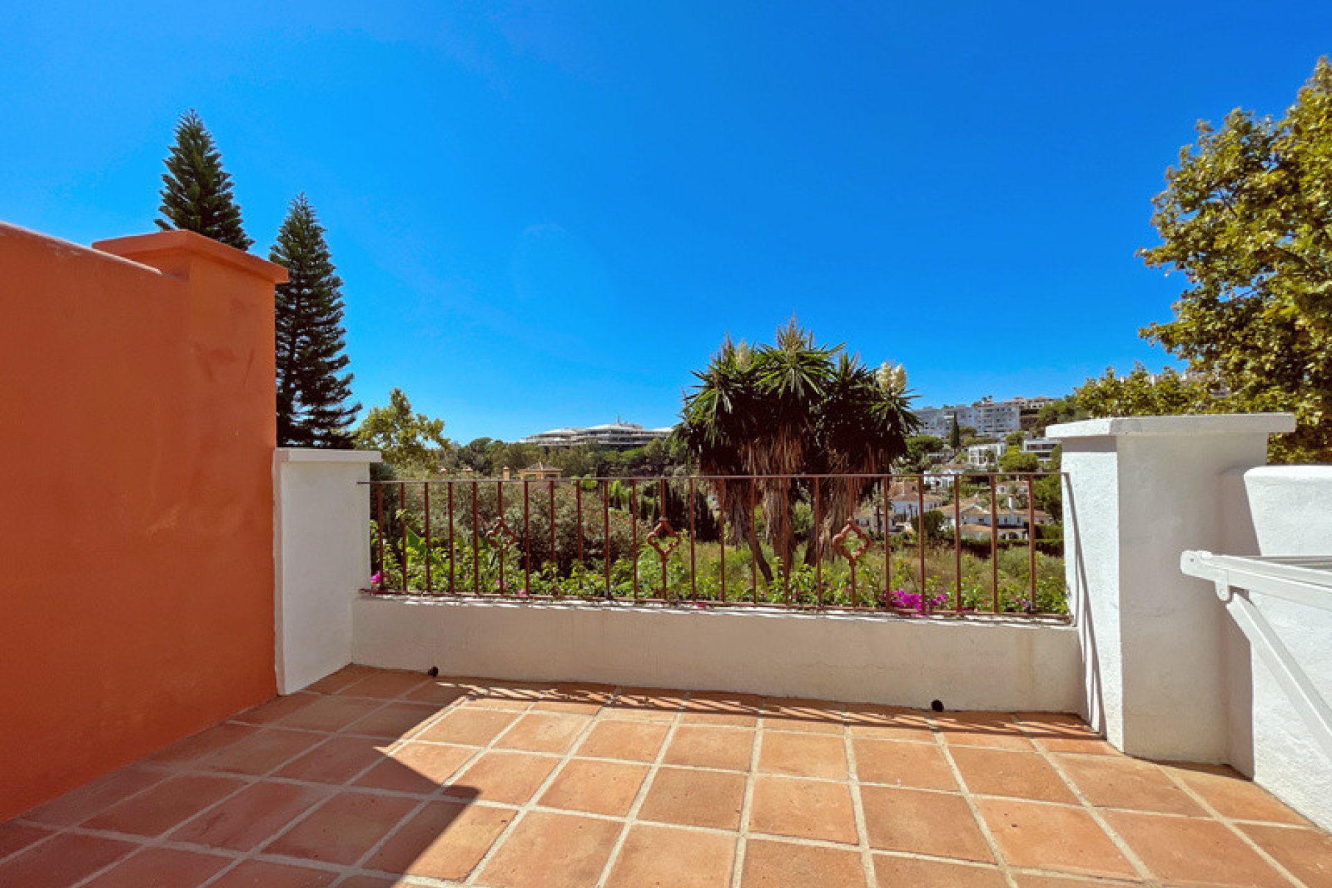 Resale - House - Townhouse - Marbella - Nueva Andalucia