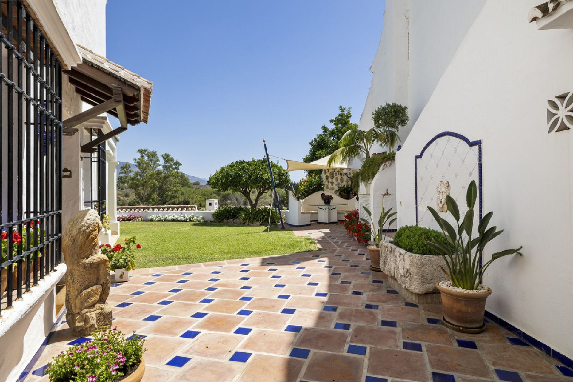 Resale - House - Townhouse - Marbella - Nueva Andalucia