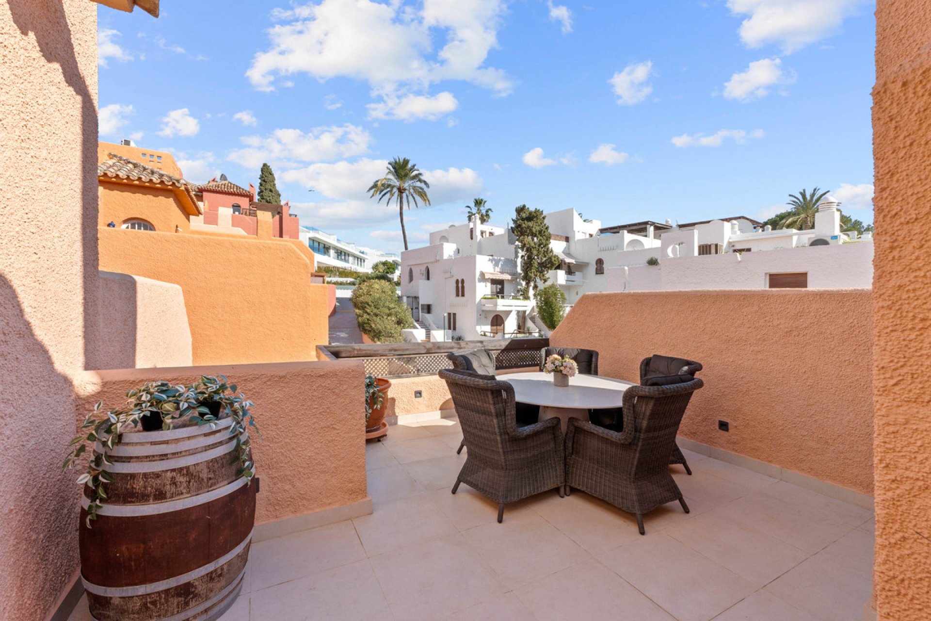 Resale - House - Townhouse - Marbella - Nueva Andalucia