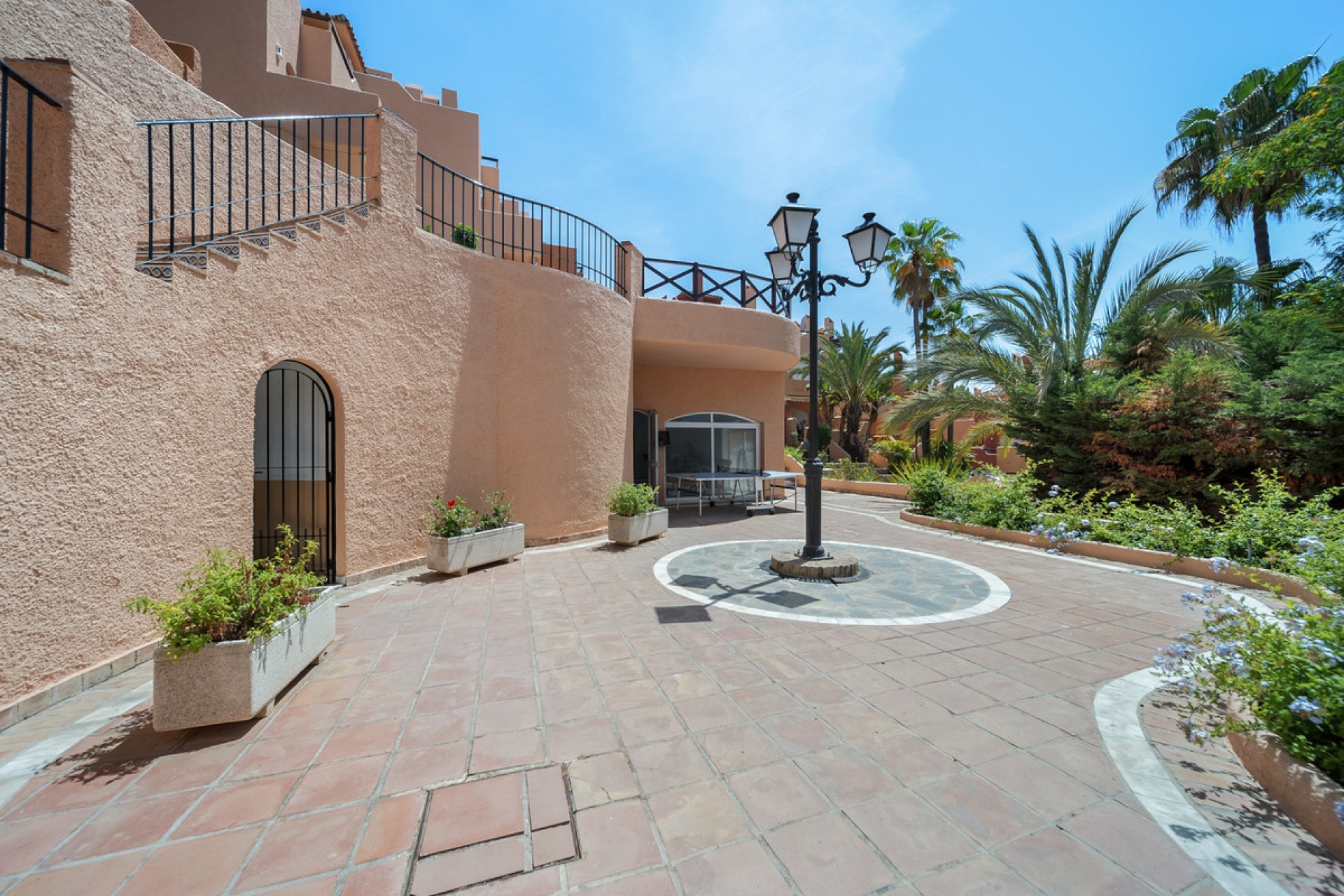 Resale - House - Townhouse - Marbella - Nueva Andalucia