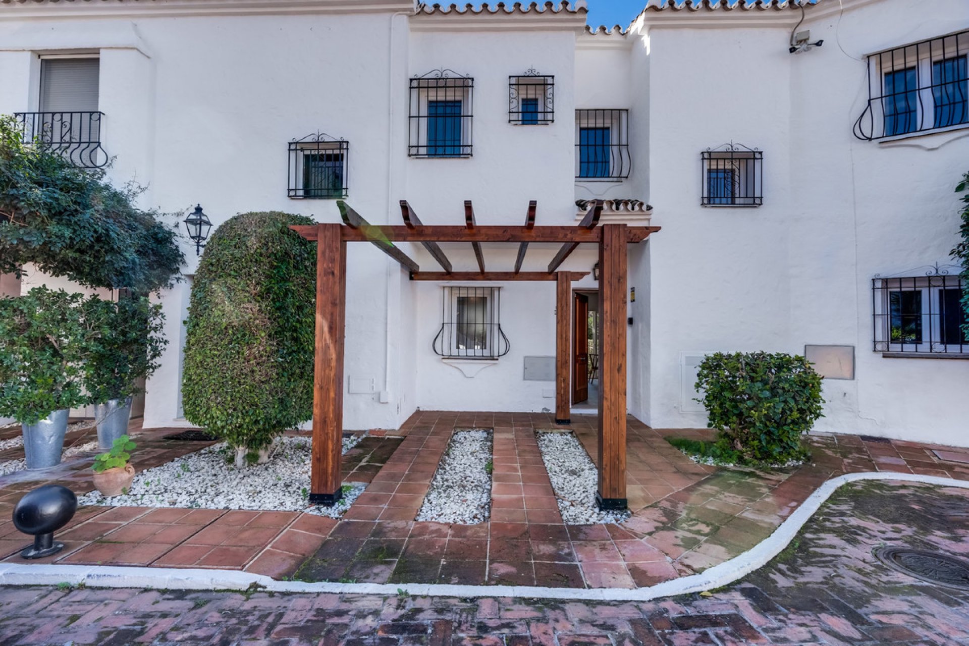 Resale - House - Townhouse - Marbella - Nueva Andalucia