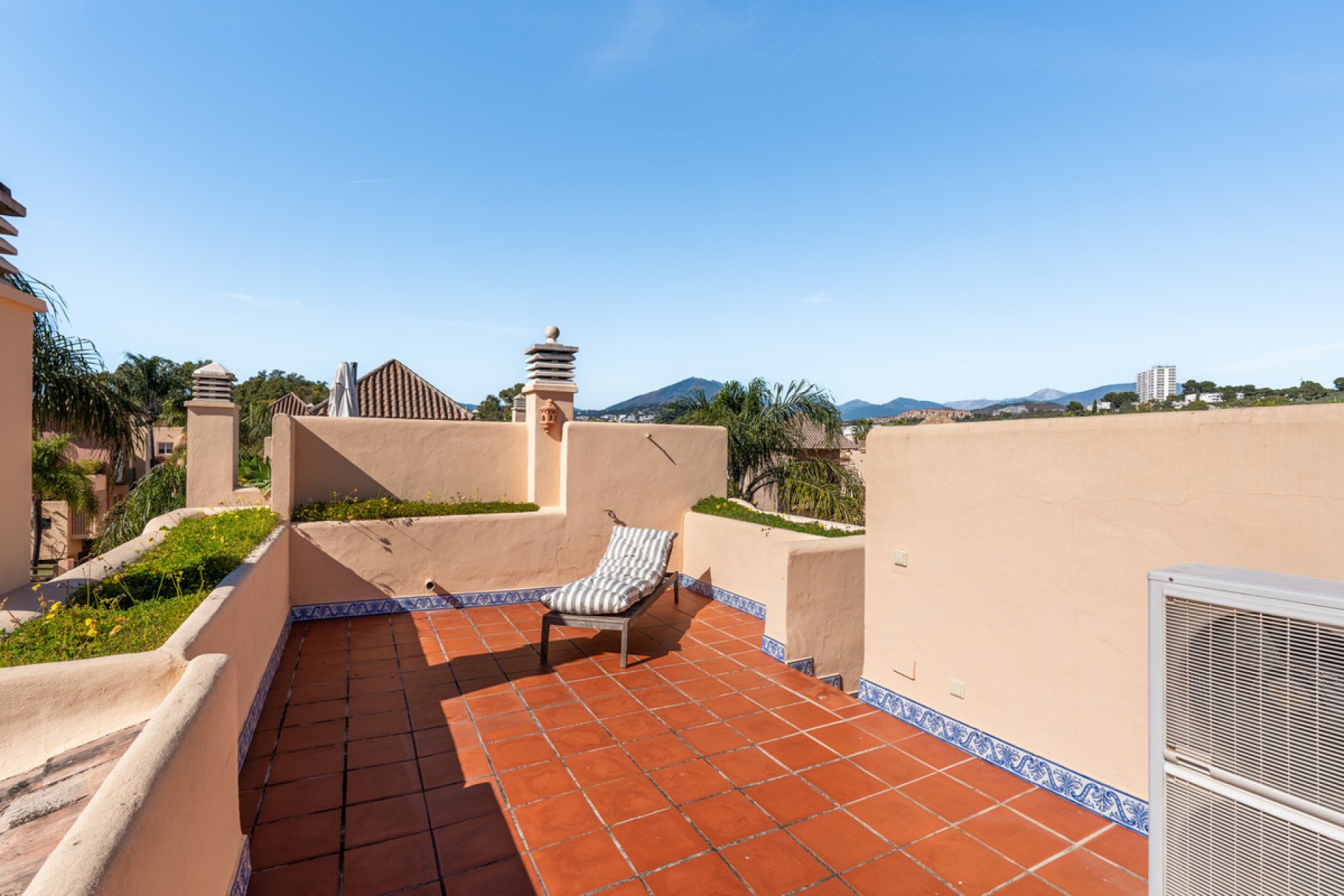 Resale - House - Townhouse - Marbella - Nueva Andalucia