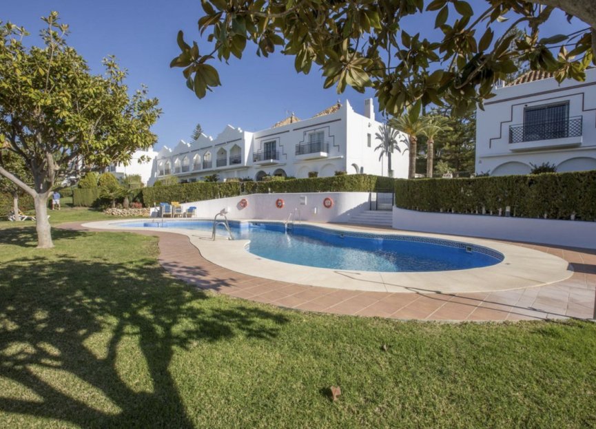 Resale - House - Townhouse - Marbella - Nueva Andalucia