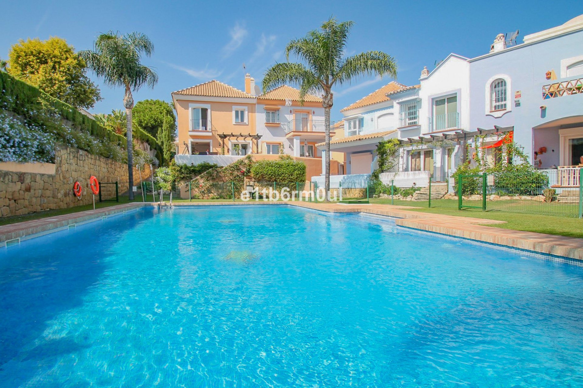 Resale - House - Townhouse - Marbella - Nueva Andalucia