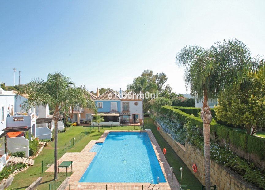 Resale - House - Townhouse - Marbella - Nueva Andalucia