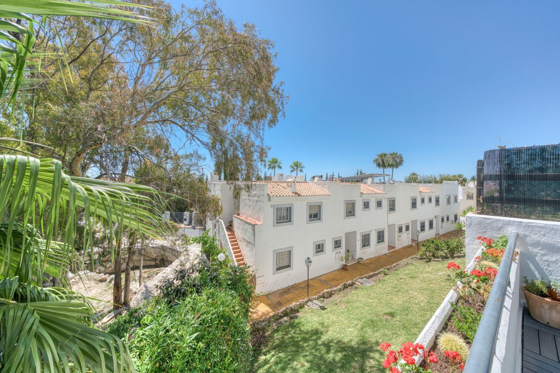 Resale - House - Townhouse - Marbella - Nueva Andalucia