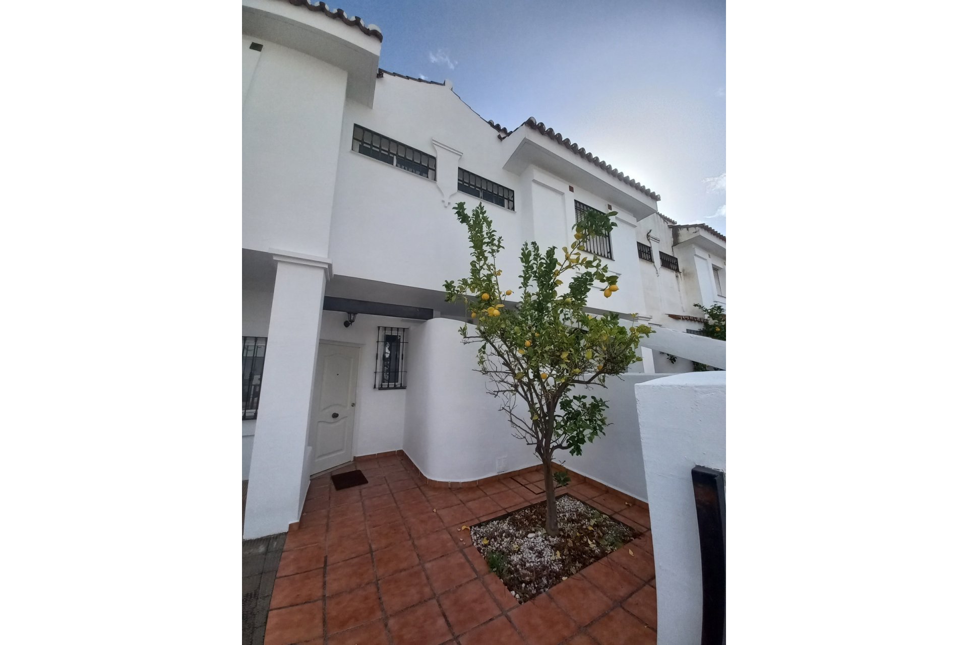 Resale - House - Townhouse - Marbella - Nueva Andalucia