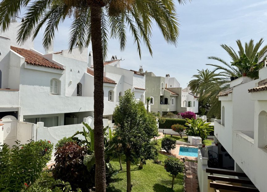 Resale - House - Townhouse - Marbella - Nueva Andalucia