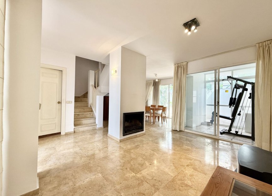 Resale - House - Townhouse - Marbella - Nueva Andalucia