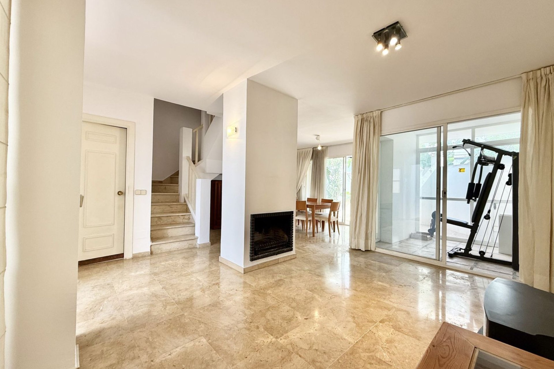 Resale - House - Townhouse - Marbella - Nueva Andalucia