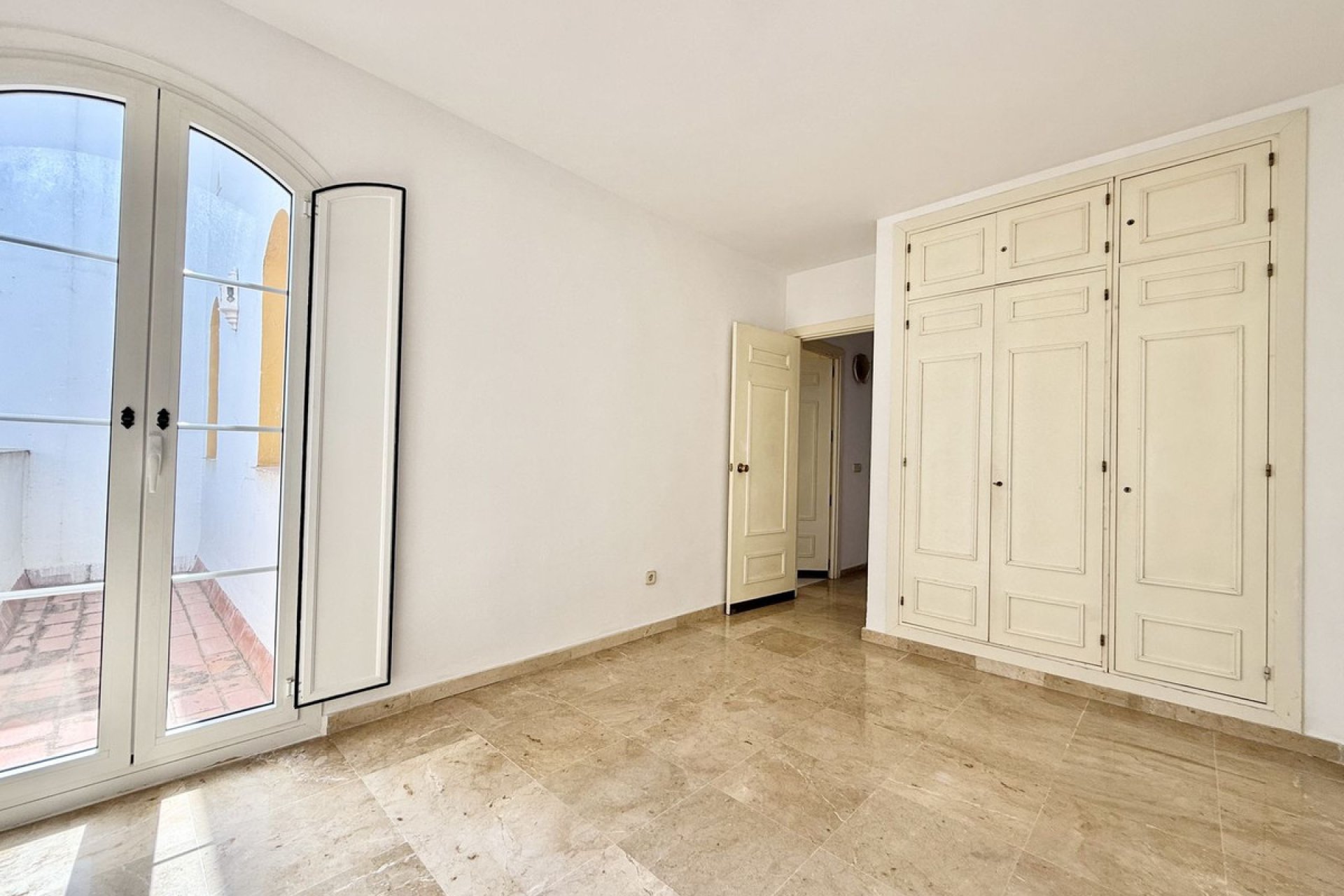 Resale - House - Townhouse - Marbella - Nueva Andalucia