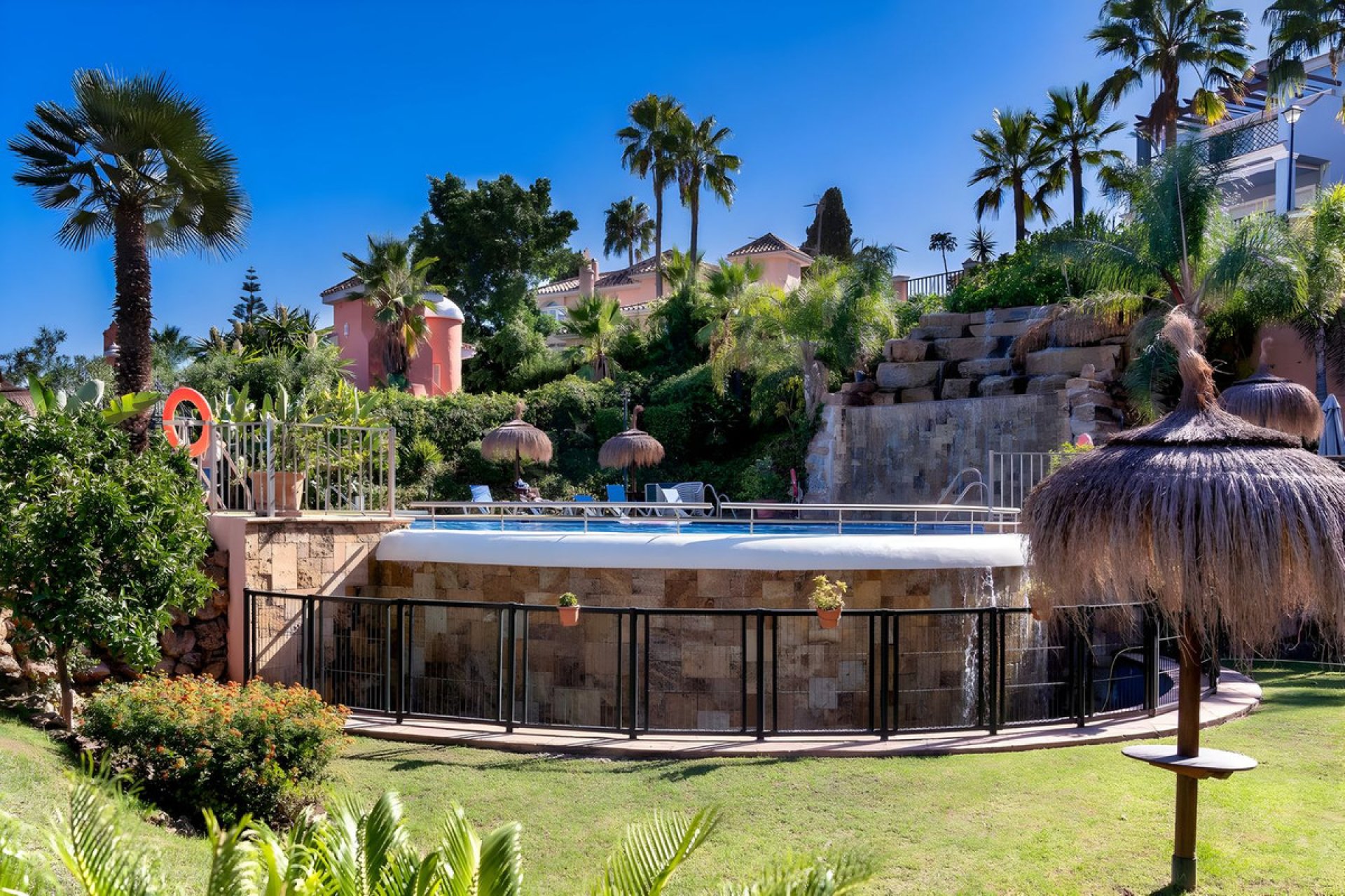 Resale - House - Townhouse - Marbella - Nueva Andalucia