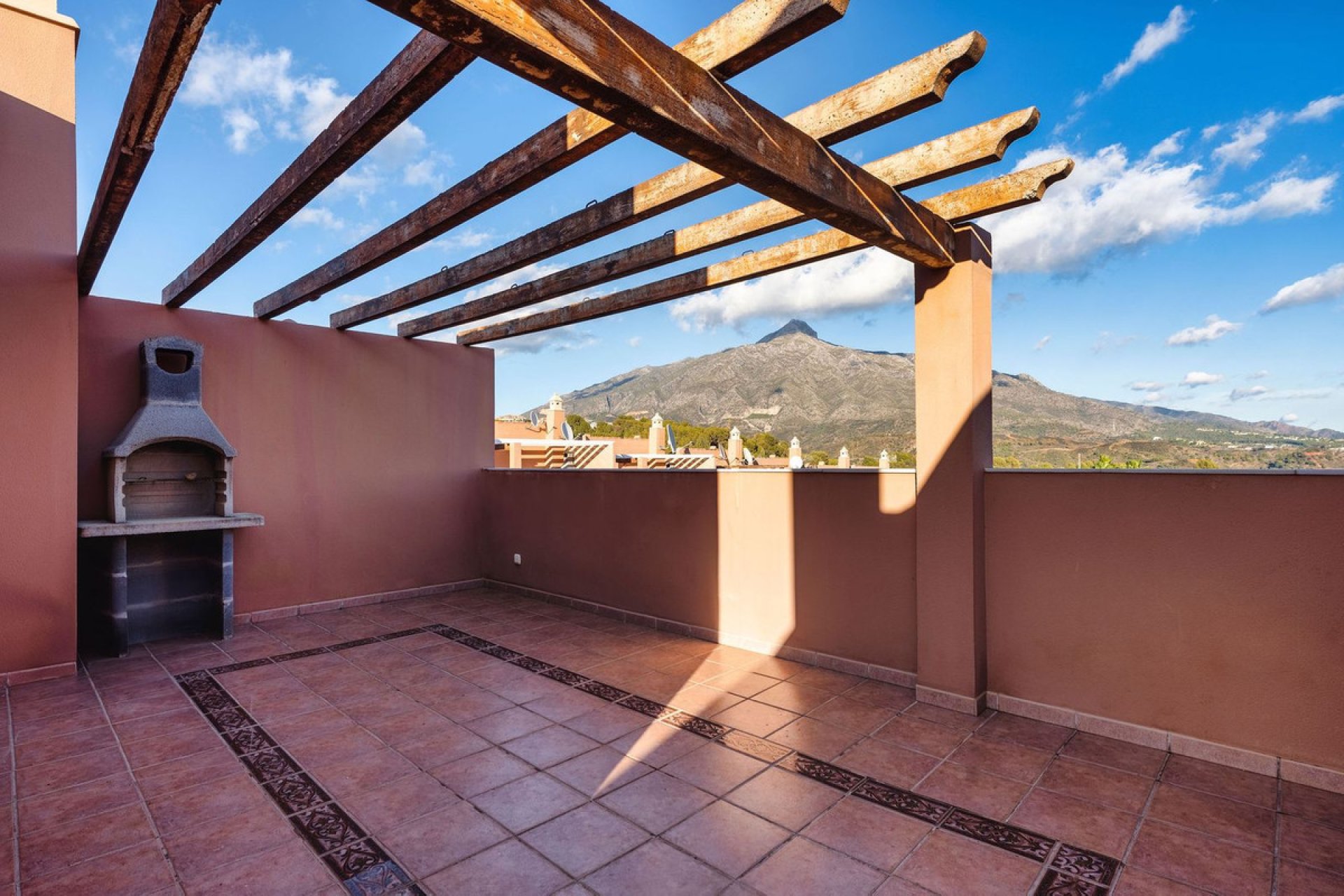 Resale - House - Townhouse - Marbella - Nueva Andalucia