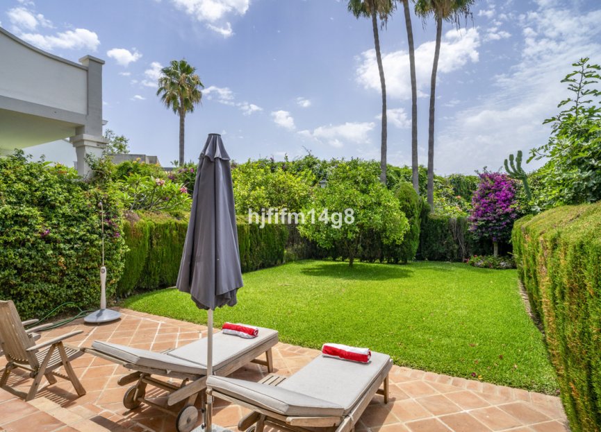 Resale - House - Townhouse - Marbella - Nueva Andalucia