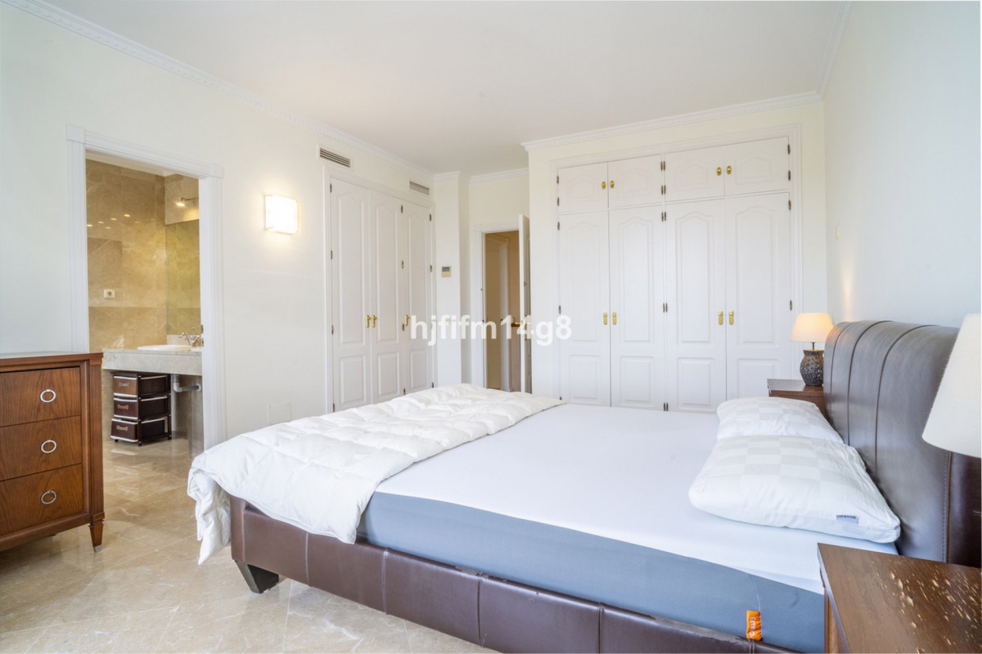 Resale - House - Townhouse - Marbella - Nueva Andalucia