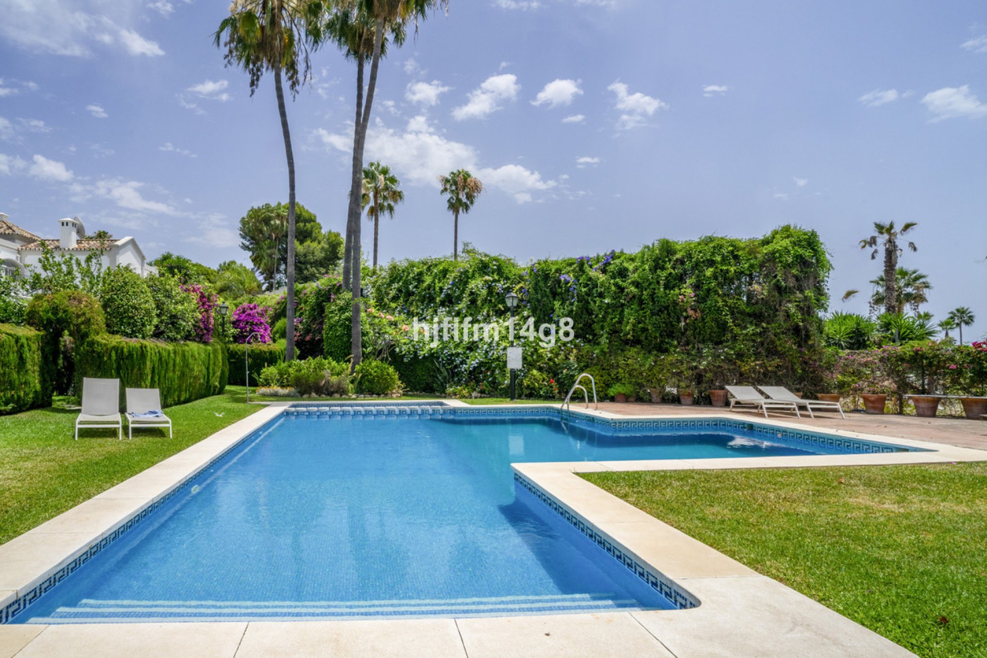 Resale - House - Townhouse - Marbella - Nueva Andalucia