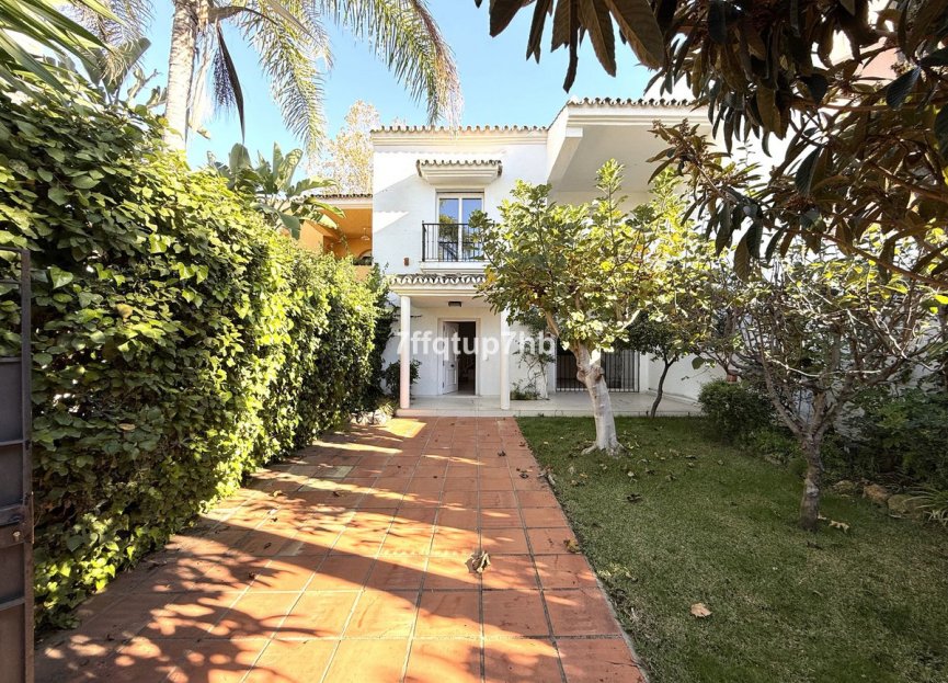 Resale - House - Townhouse - Marbella - Puerto Banús