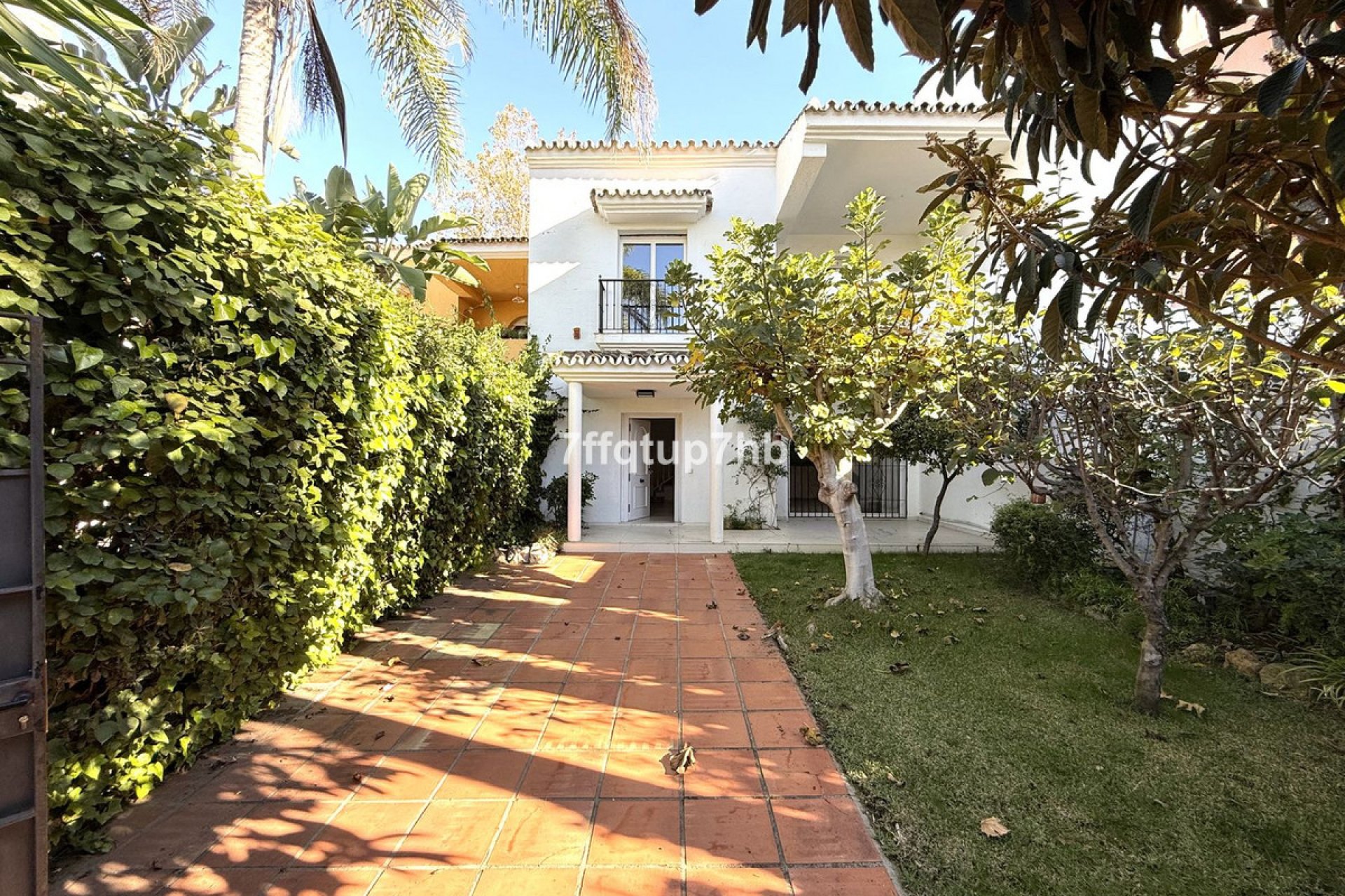 Resale - House - Townhouse - Marbella - Puerto Banús