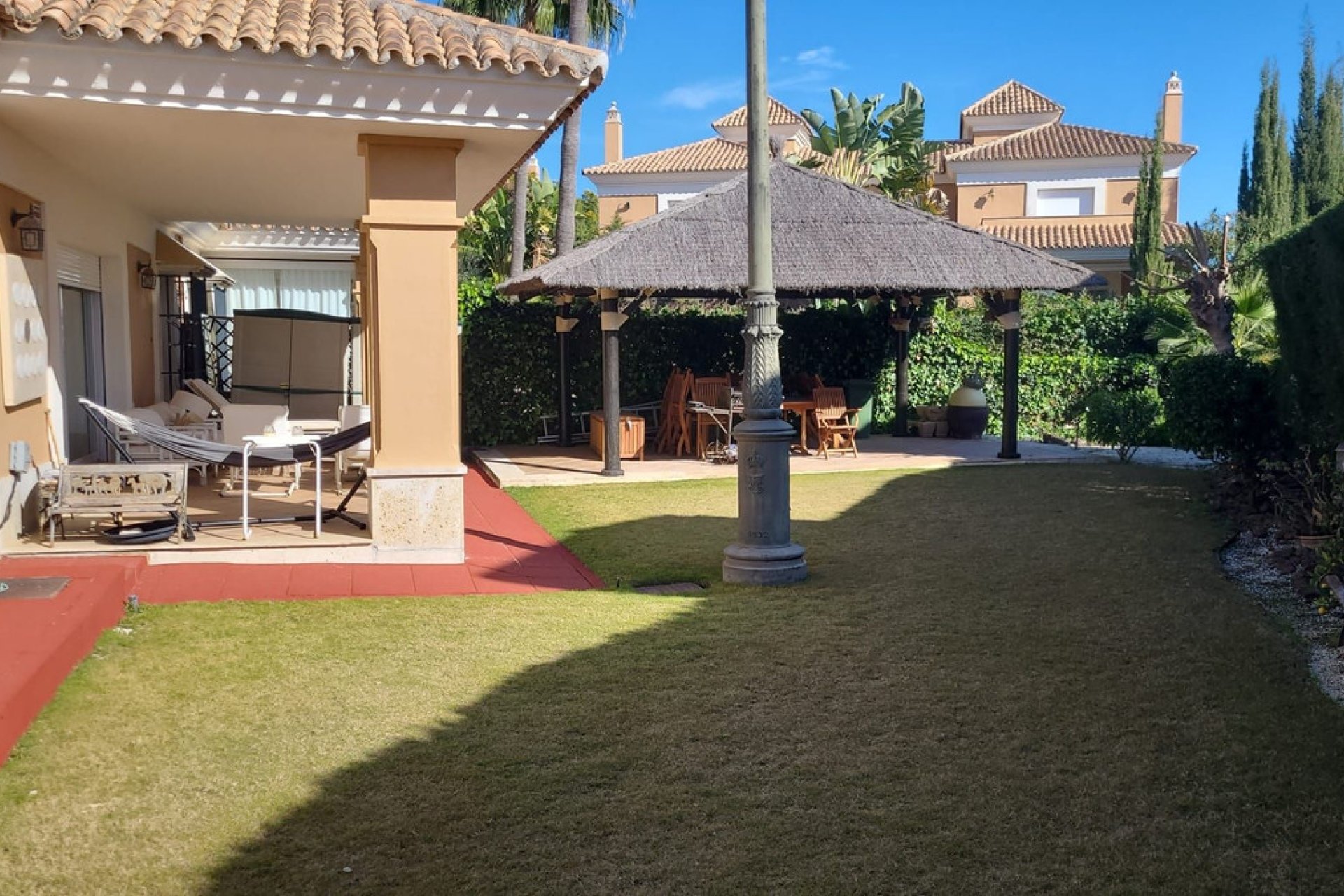 Resale - House - Townhouse - Marbella - Santa Clara