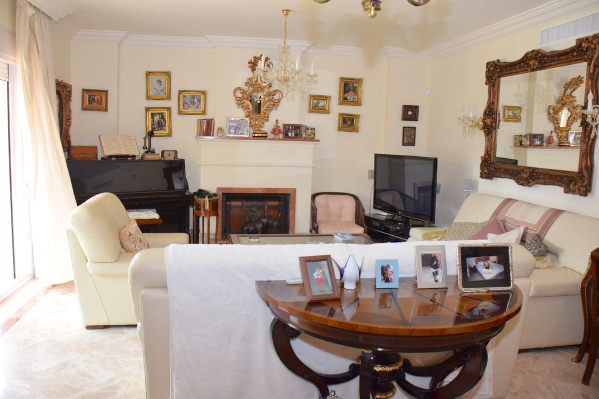 Resale - House - Townhouse - Marbella - Santa Clara