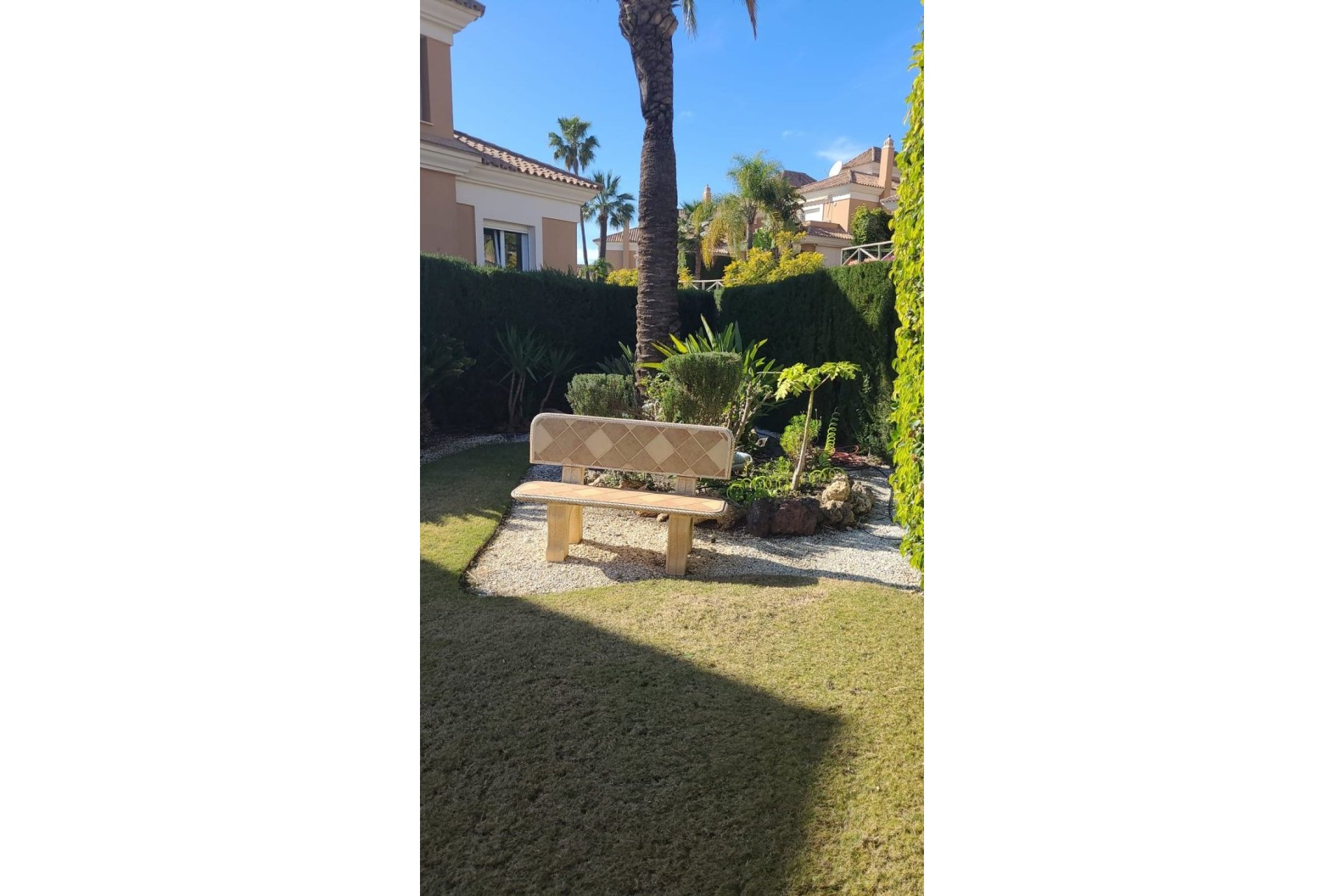 Resale - House - Townhouse - Marbella - Santa Clara