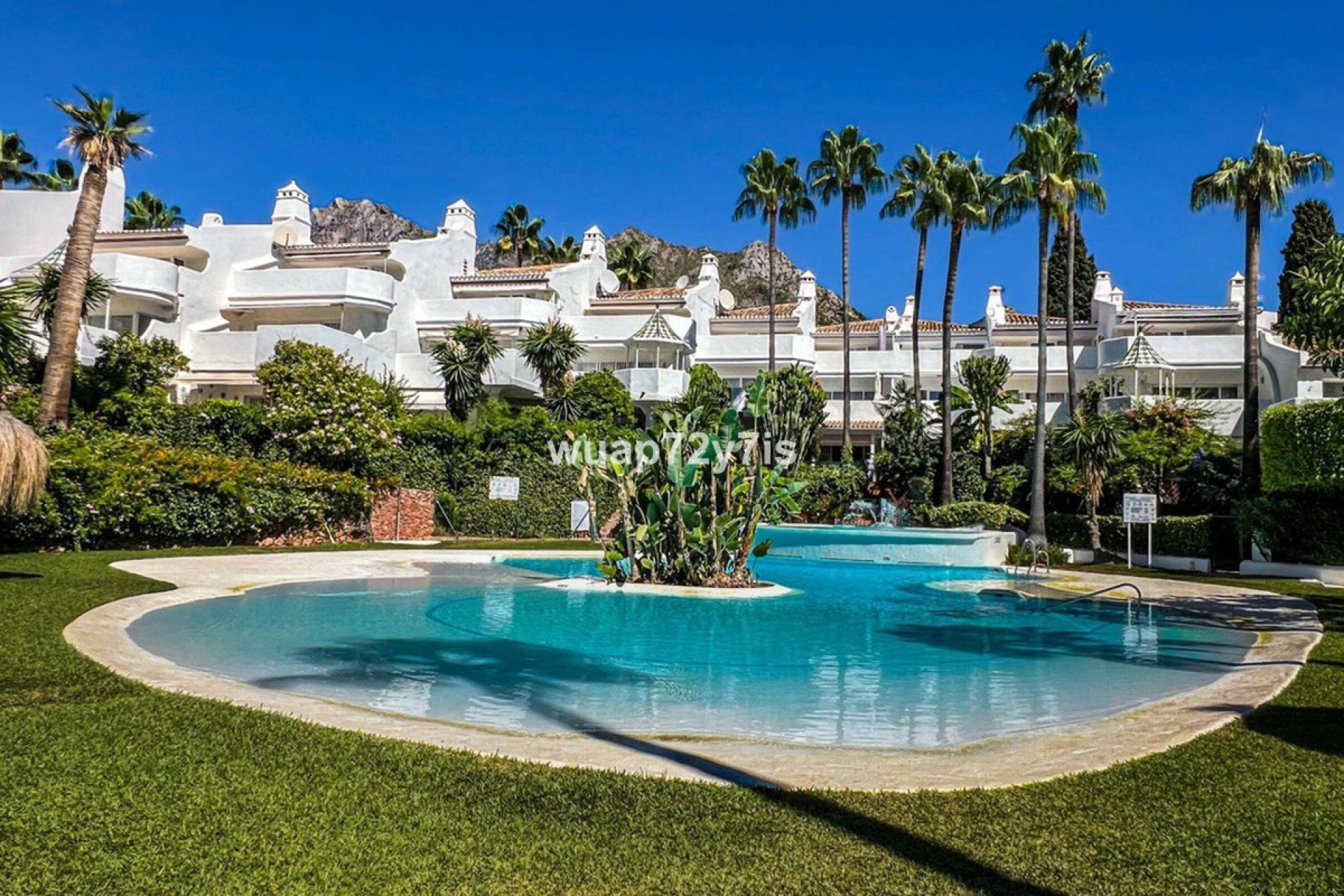 Resale - House - Townhouse - Marbella - Sierra Blanca