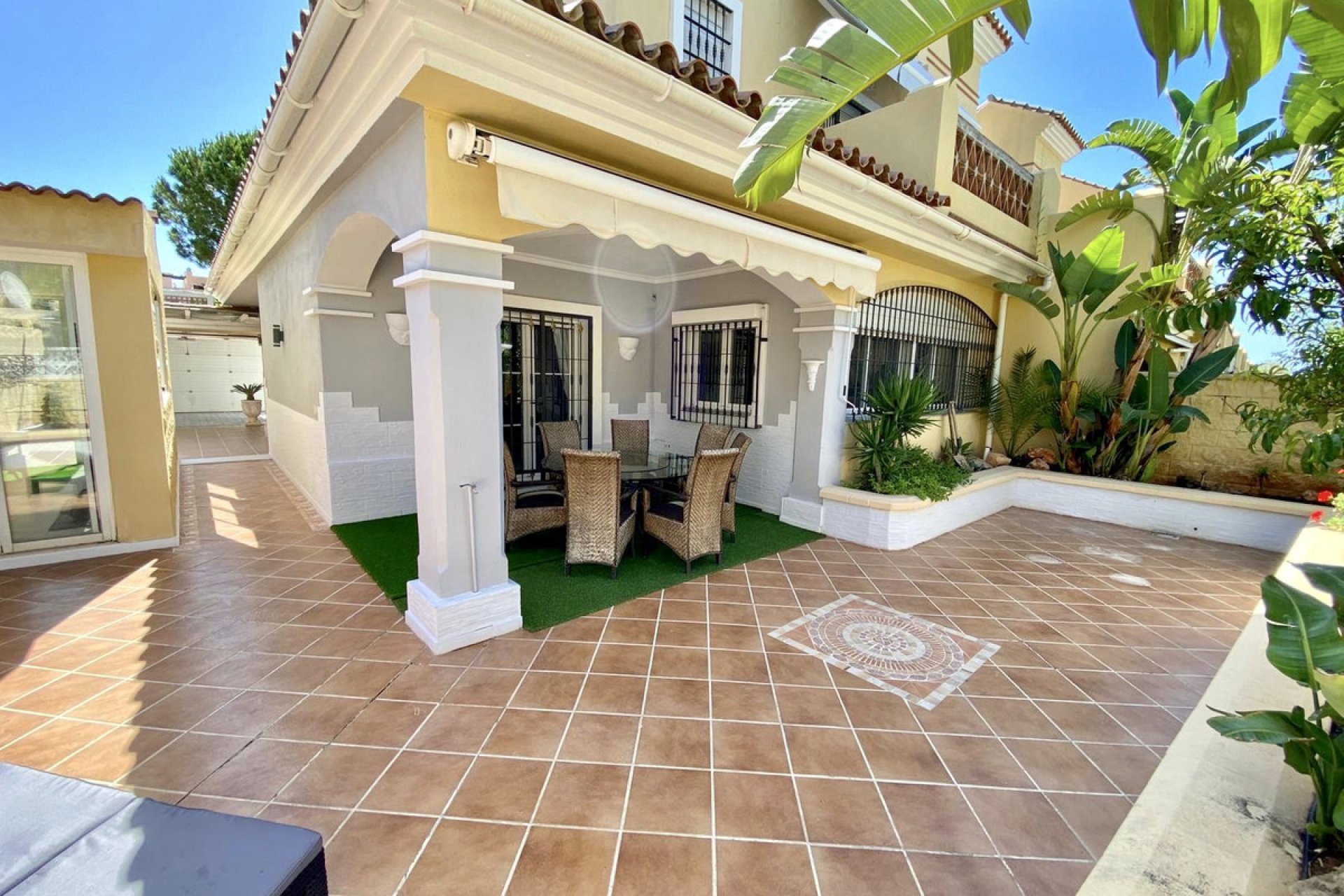 Resale - House - Townhouse - Marbella