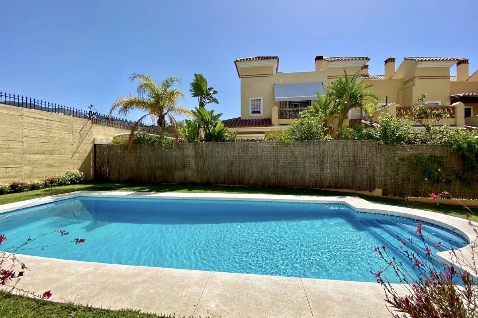 Resale - House - Townhouse - Marbella