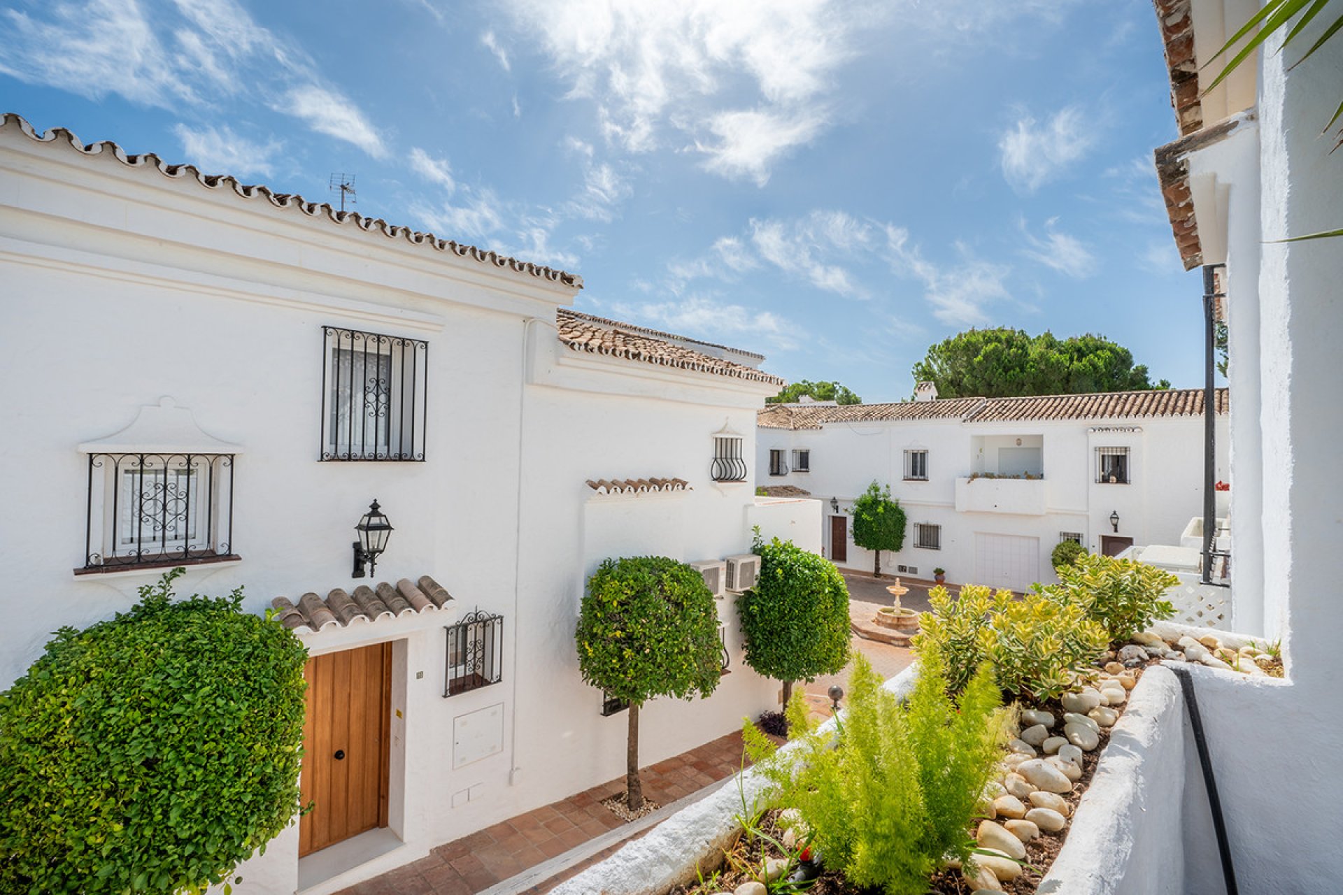 Resale - House - Townhouse - Marbella