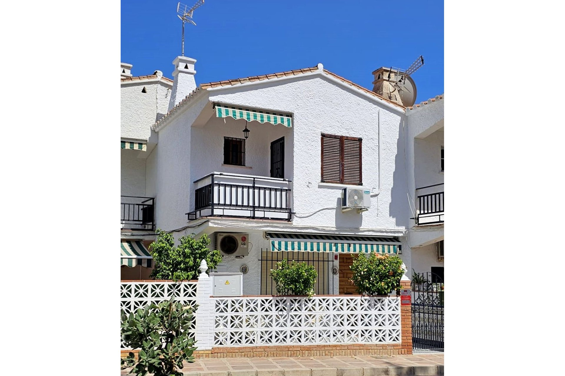 Resale - House - Townhouse - Torremolinos - La Carihuela