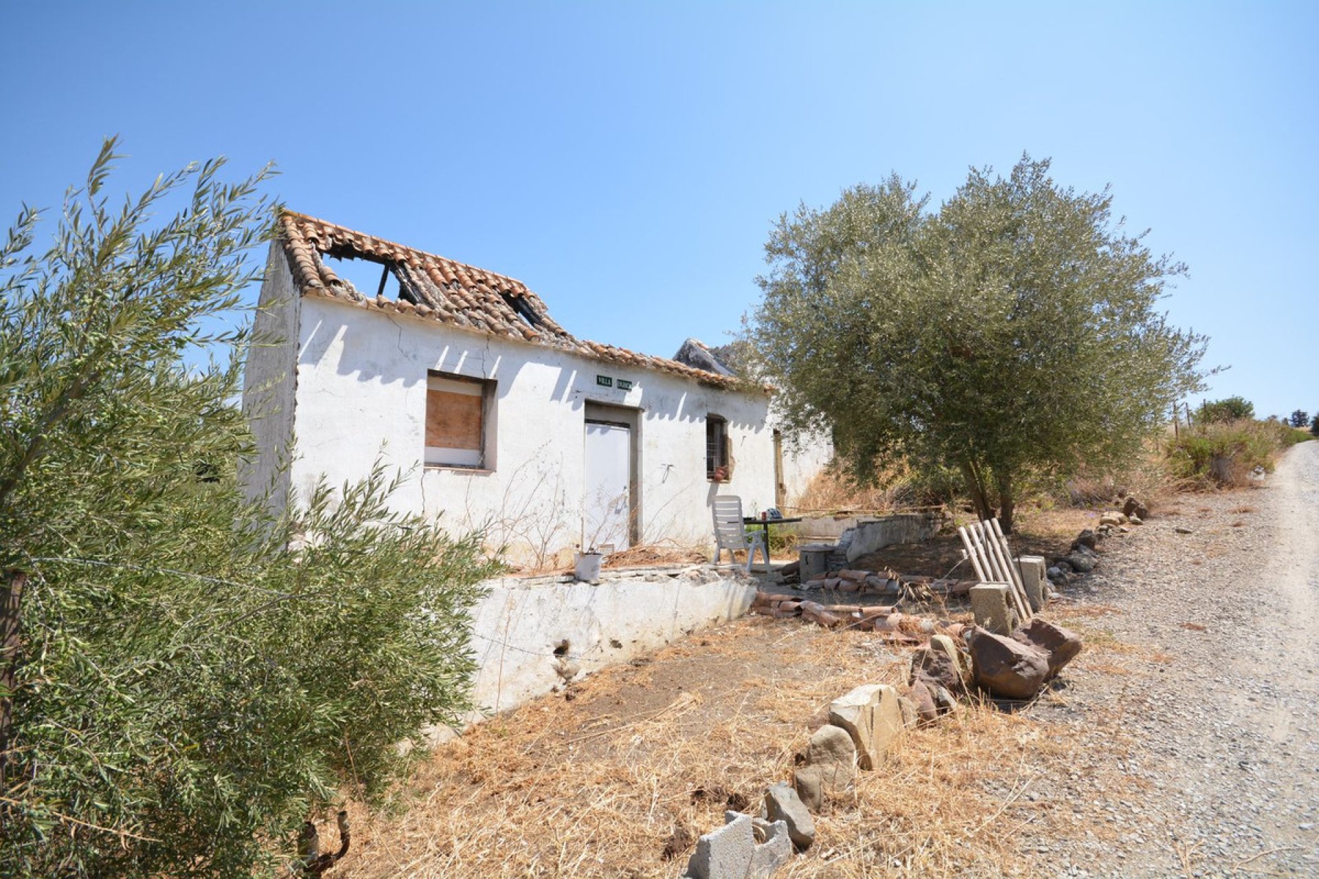 Resale - Plot - Land with Ruin - Estepona - Estepona Centro