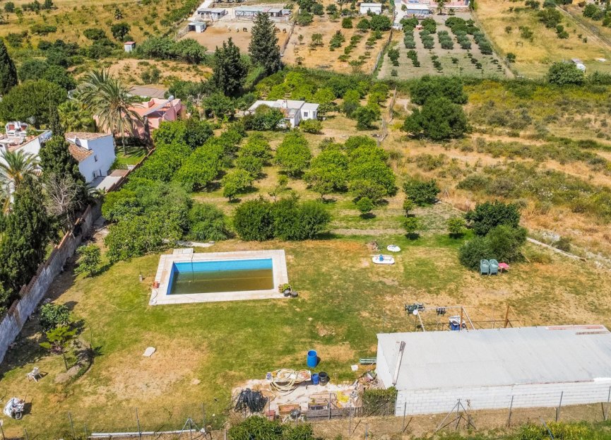 Resale - Plot - Land with Ruin - Estepona - Estepona Centro