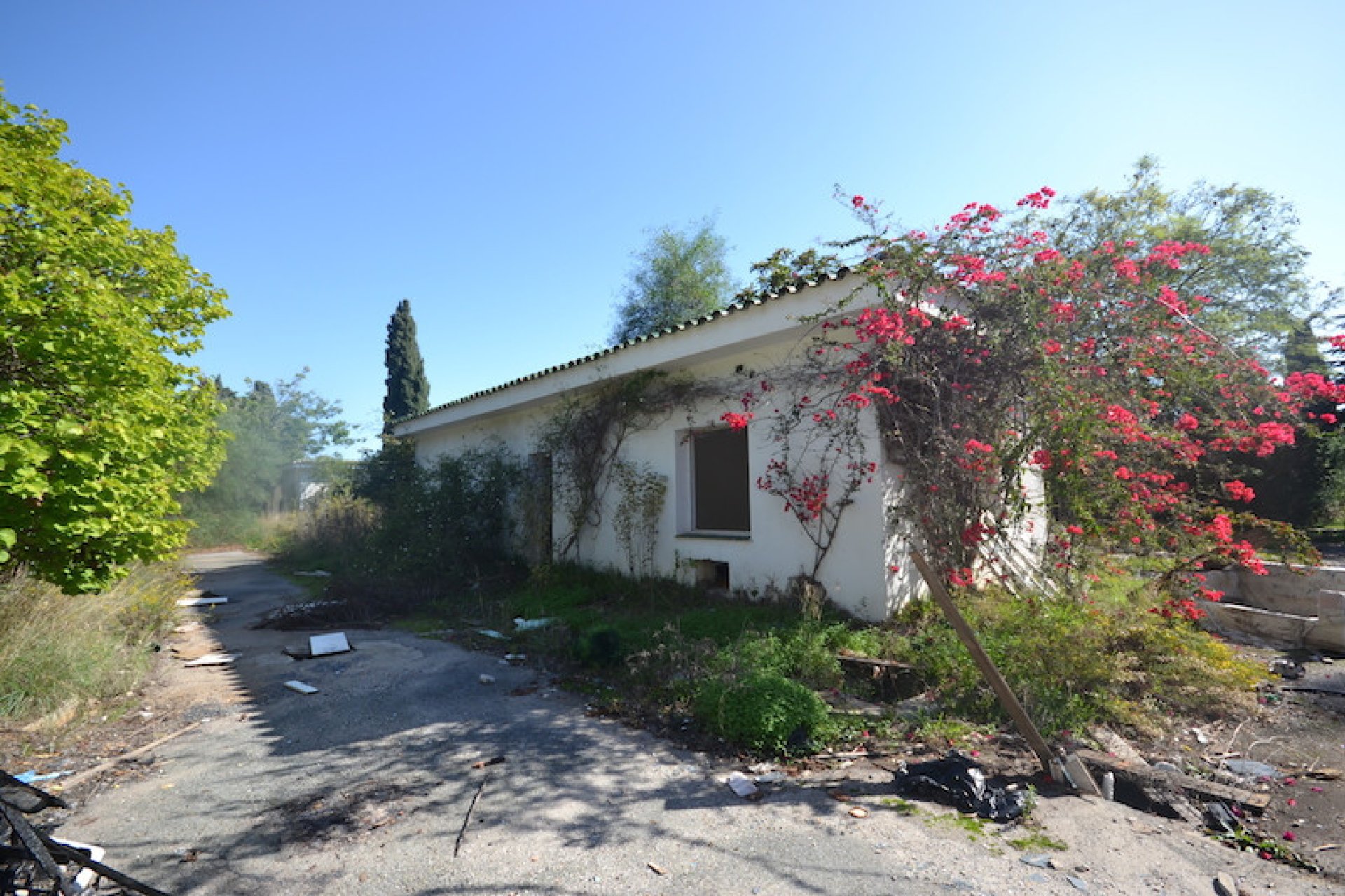 Resale - Plot - Land with Ruin - Marbella - Nagüeles