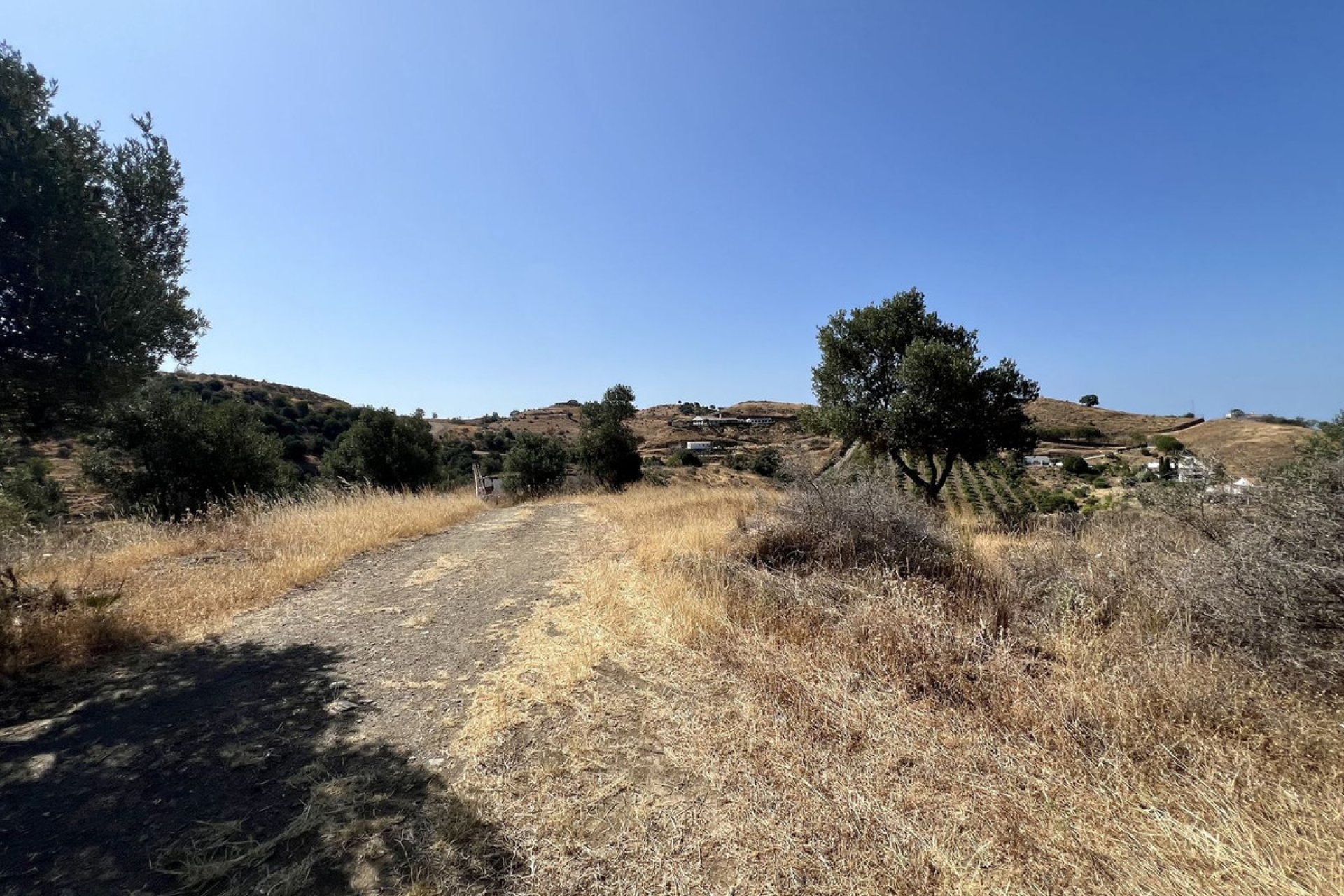 Resale - Plot - Land with Ruin - Mijas - La Cala