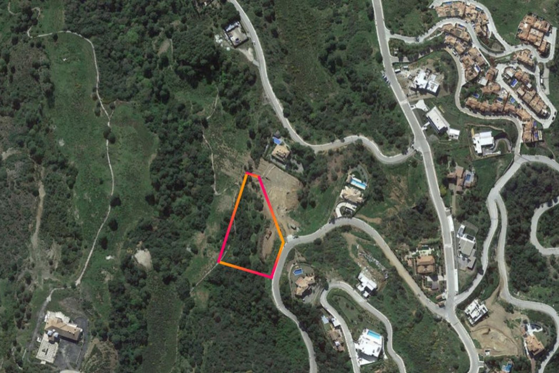 Resale - Plot - Residential Plot - Benahavís - Benahavís Centro