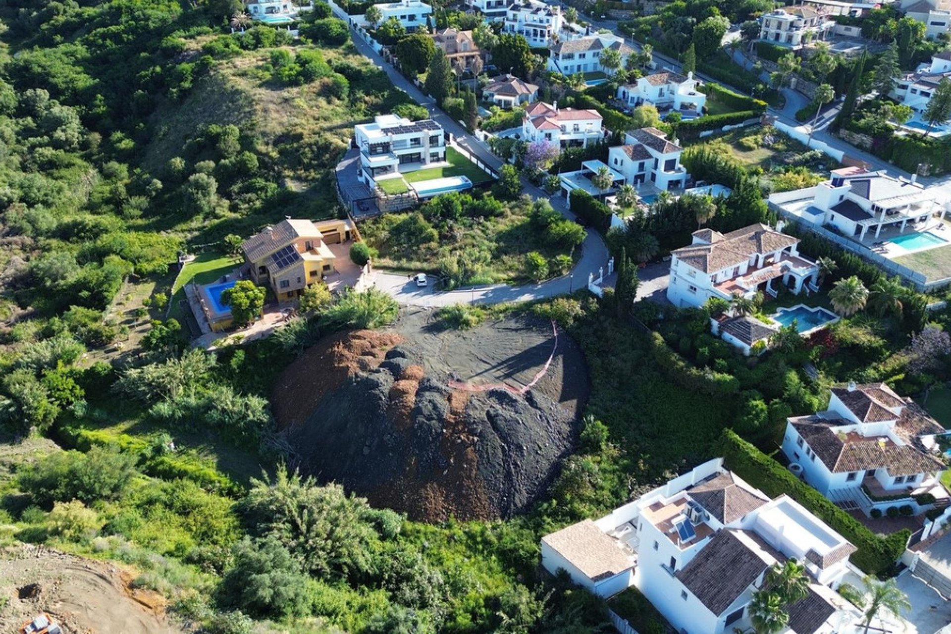 Resale - Plot - Residential Plot - Benahavís - Benahavís Centro