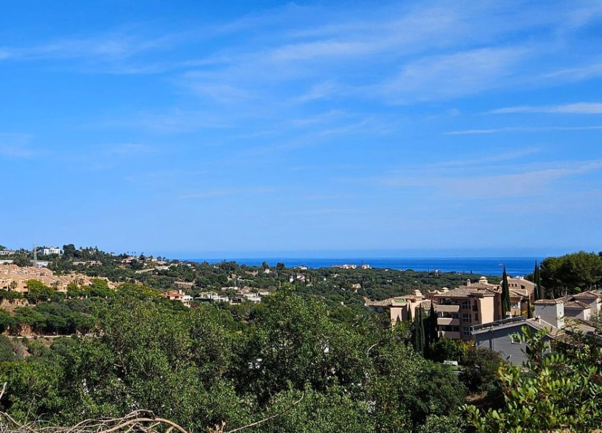 Resale - Plot - Residential Plot - Elviria