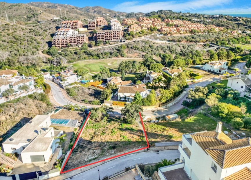 Resale - Plot - Residential Plot - Elviria