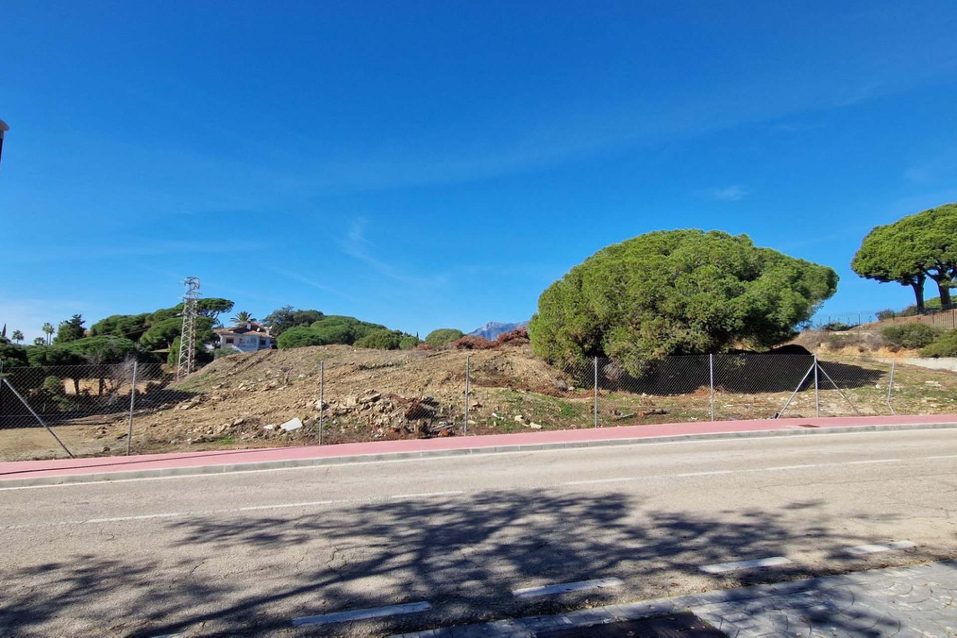 Resale - Plot - Residential Plot - Elviria